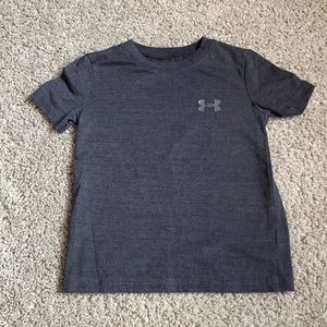 Boys under armor T-shirt
